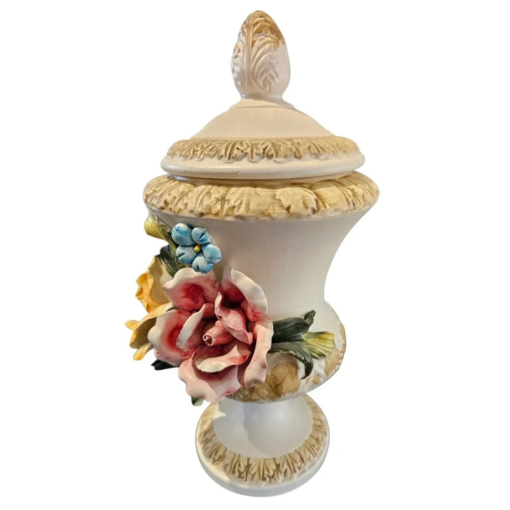 Vtg Capodimonte Italy Lidded Urn 3D Floral Porcelain Pedestal Vase Cream‎ Gold